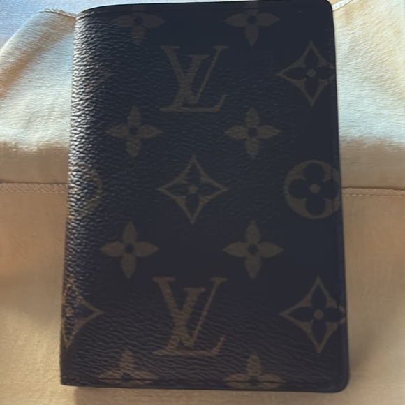 NWOT Louis Vuitton wallet - Picture 12 of 12